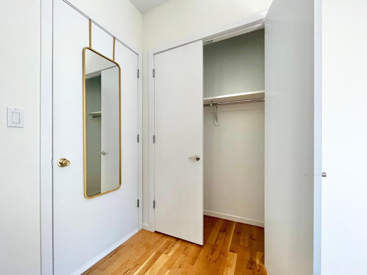 Louise Homestay New York Exterior photo